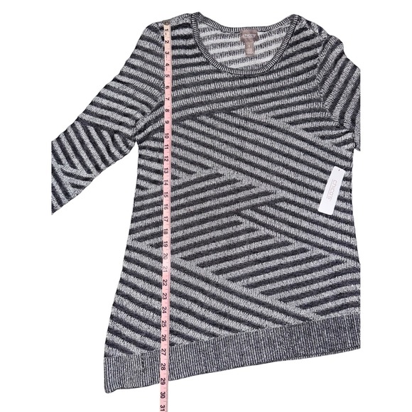 NWT Chicos Women's Sz 1 Black & Grey Striped Asymmetric Hem Sweater - Picture 5 of 9
